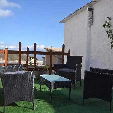 Casa Rural El Castano * Mecina Bombarón